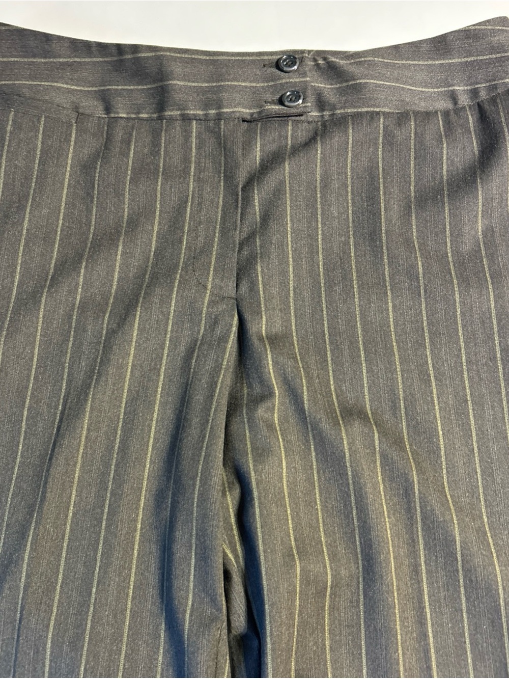 Chico woman’s  Gray Pinstripe Dress Pants 1.5short (US 10) stretch working girl - Picture 4 of 11
